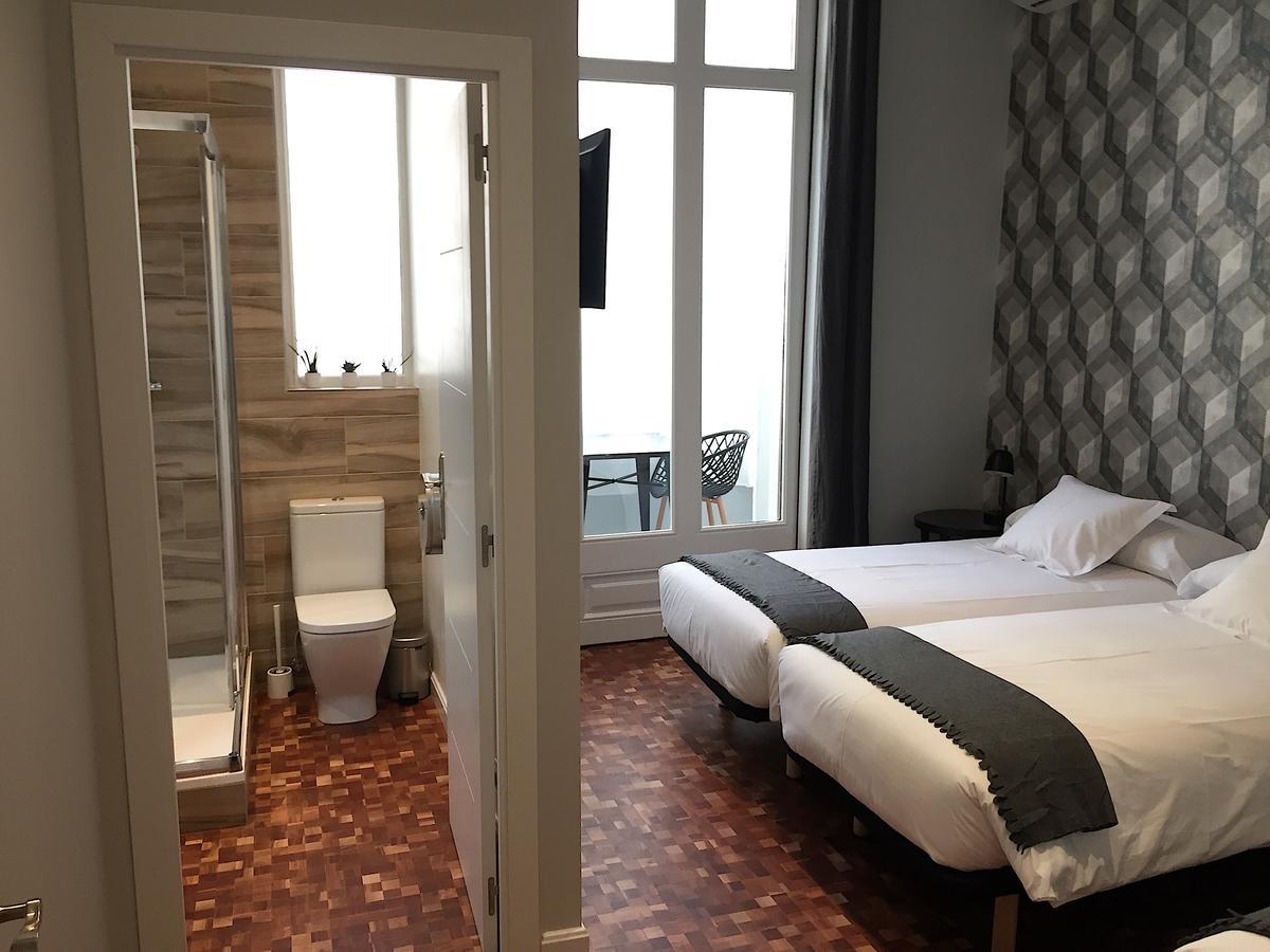 Triple Room Private Bathroom,544500723:JPEG