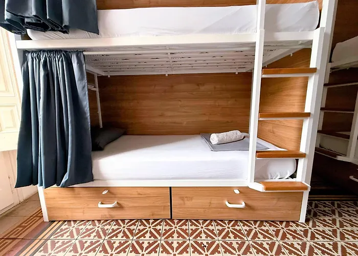 Hostel Fabrizzio'S Petit Barcelona